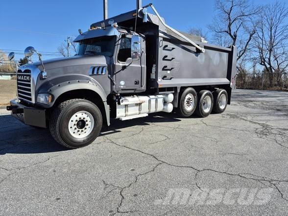 Mack GRANITE 64FR ダンプ