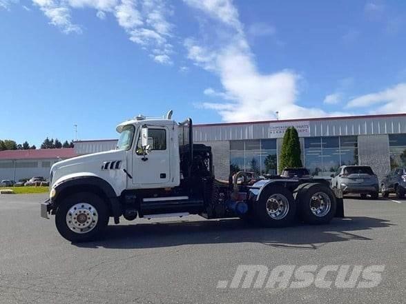Mack GRANITE CTP713 中古トラクターヘッド | トレーラーヘッド