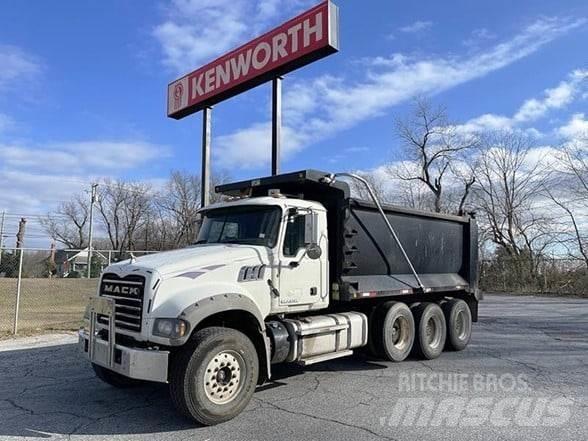 Mack GRANITE GU713 ダンプ