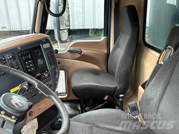 Mack GRANITE GU713 ダンプ