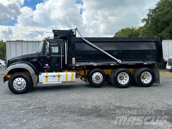 Mack GRANITE GU713 ダンプ