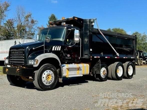 Mack GRANITE GU713 ダンプ