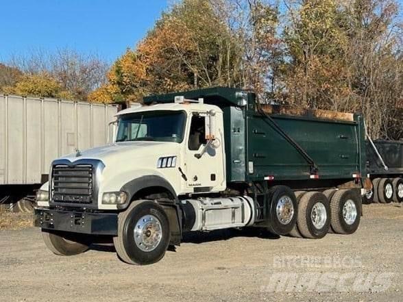 Mack GRANITE GU713 ダンプ