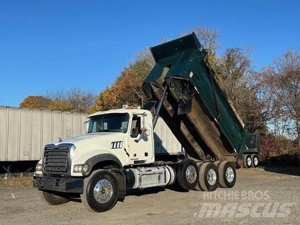 Mack GRANITE GU713 ダンプ