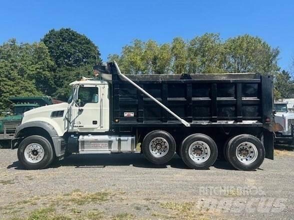 Mack GRANITE GU713 ダンプ