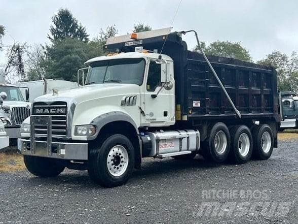 Mack GRANITE GU713 ダンプ