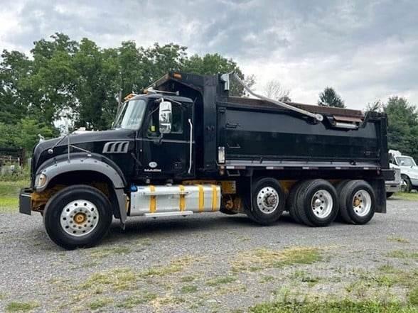 Mack GRANITE GU713 ダンプ