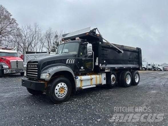 Mack GRANITE GU713 ダンプ