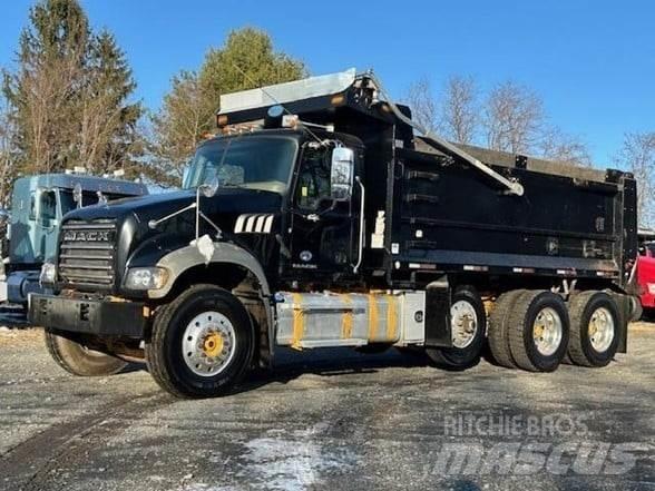 Mack GRANITE GU713 ダンプ