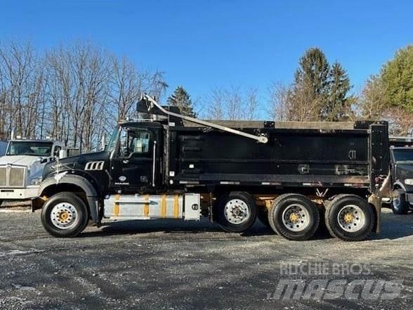 Mack GRANITE GU713 ダンプ