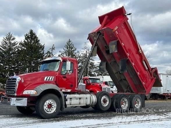 Mack GRANITE GU813 ダンプ