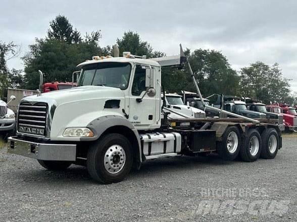Mack GRANITE GU813 塵芥車、パッカー車