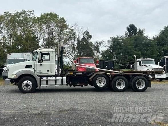 Mack GRANITE GU813 塵芥車、パッカー車