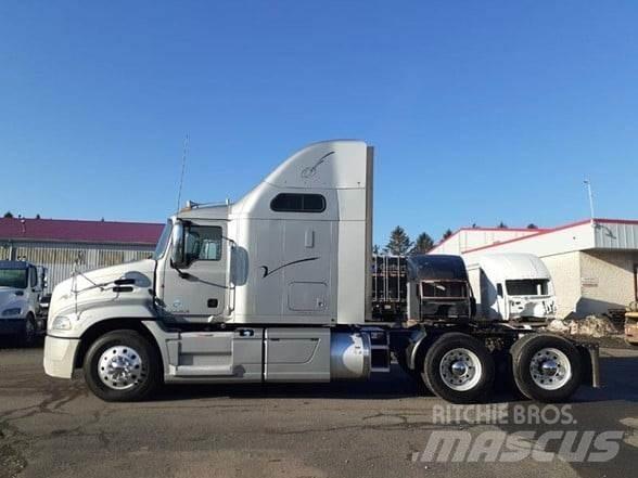 Mack PINNACLE CXU613 中古トラクターヘッド | トレーラーヘッド
