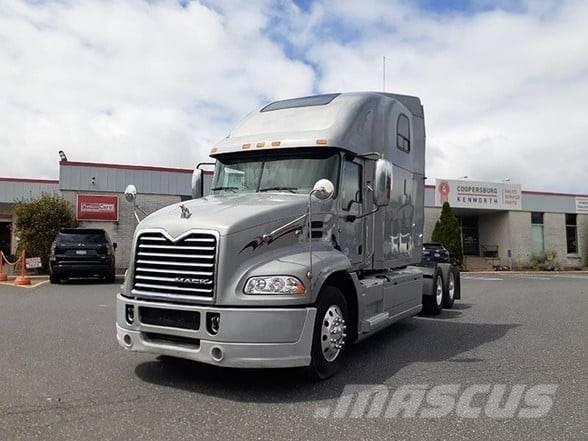 Mack PINNACLE CXU613 中古トラクターヘッド | トレーラーヘッド