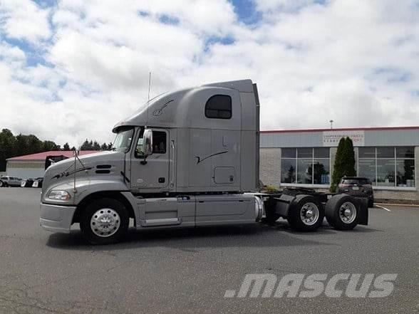 Mack PINNACLE CXU613 中古トラクターヘッド | トレーラーヘッド