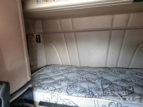 Peterbilt 579 中古トラクターヘッド | トレーラーヘッド