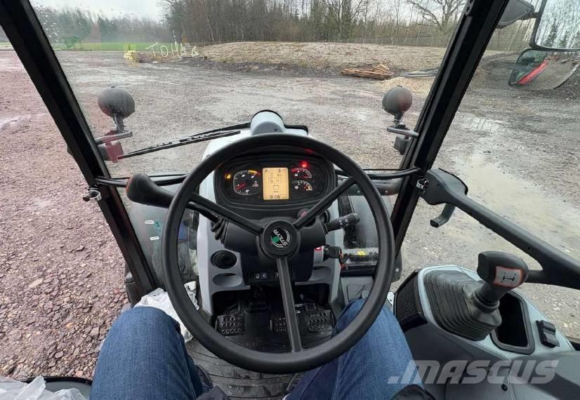 Steyr 4065 Kompakt S トラクター