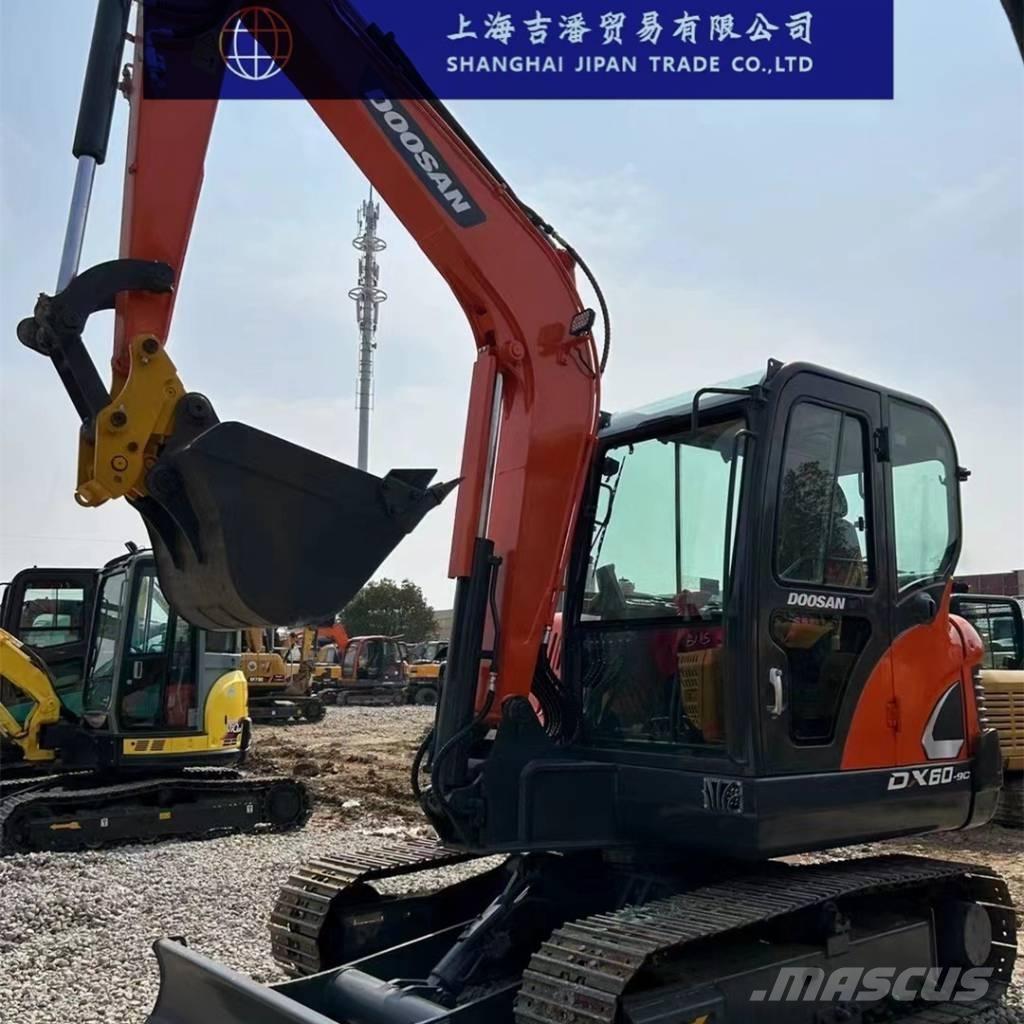 Doosan DX 60 大型油圧ショベル12t以上（パワーショベル・ユンボ）