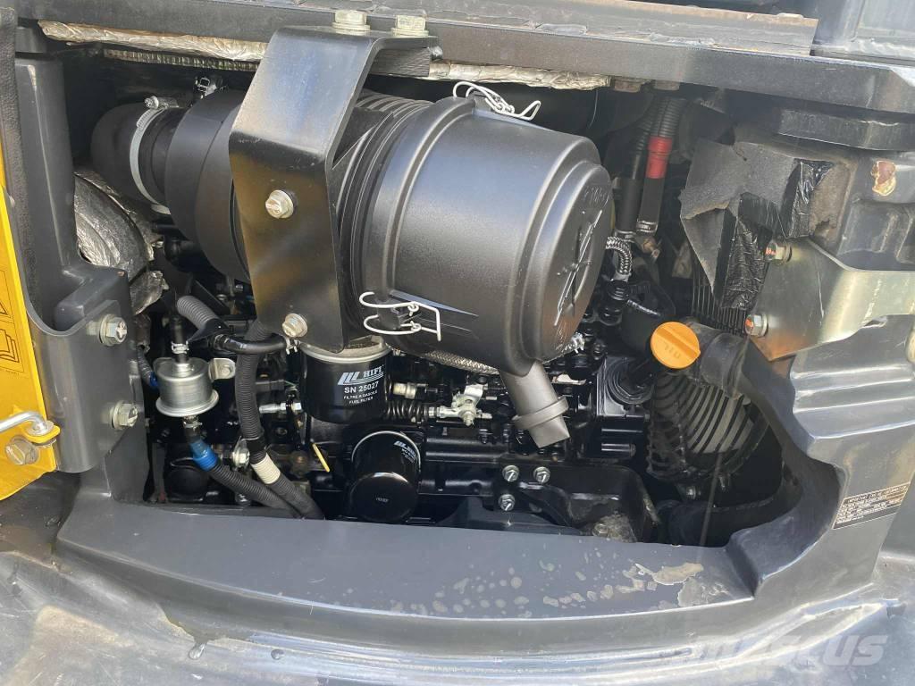 Komatsu PC 55 ミニ油圧ショベル 7t以下（ミニユンボ・ミニディガー）