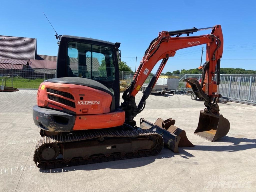 Kubota KX 057-4 ミニ油圧ショベル 7t以下（ミニユンボ・ミニディガー）