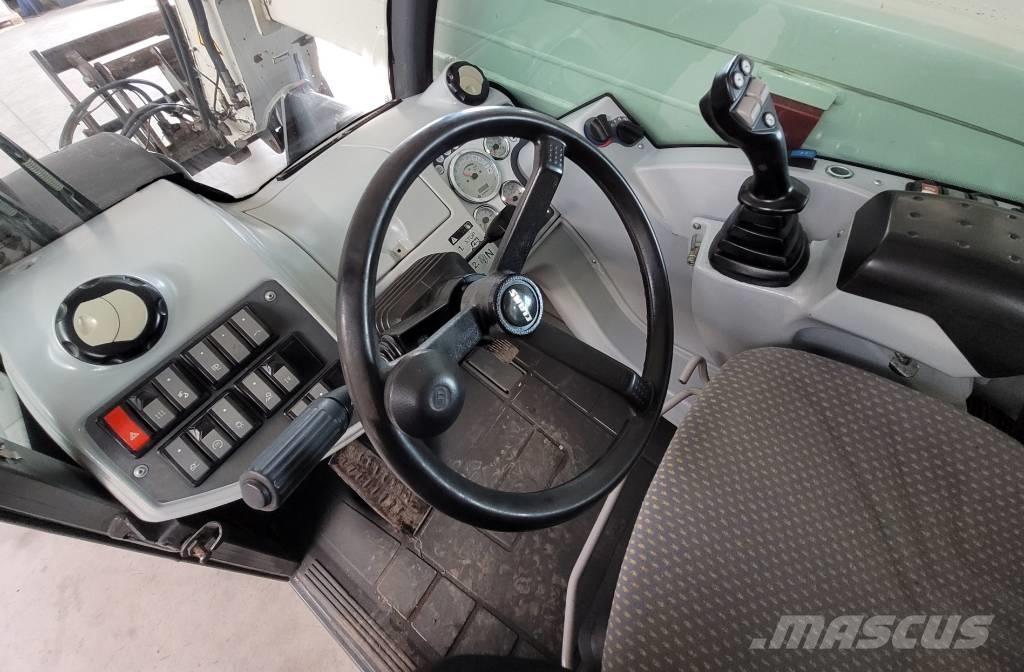 CLAAS Scorpion 7045 テレスコーピックハンドラー