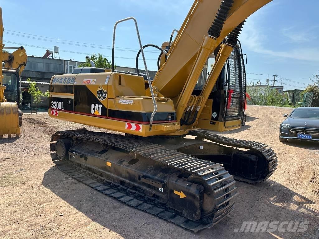 CAT 320BL 大型油圧ショベル12t以上（パワーショベル・ユンボ）
