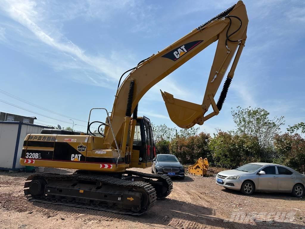 CAT 320BL 大型油圧ショベル12t以上（パワーショベル・ユンボ）