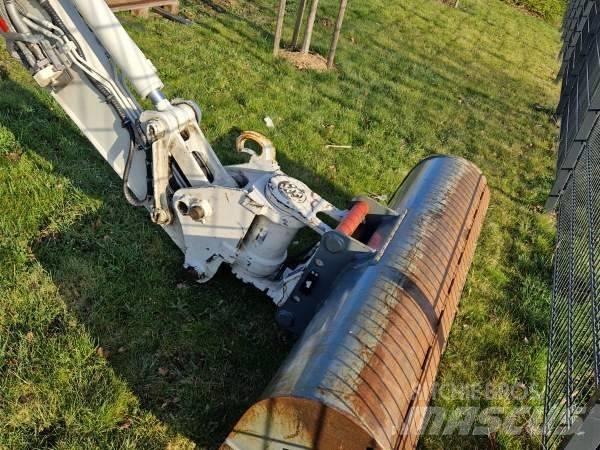 Takeuchi TB 280 FR 中型油圧ショベル 7ｔ-12ｔ（ユンボ・パワーショベル・バックホー）