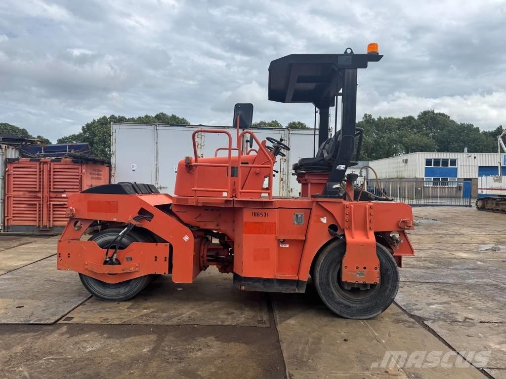 Sakai GW 750-2 タイヤローラ