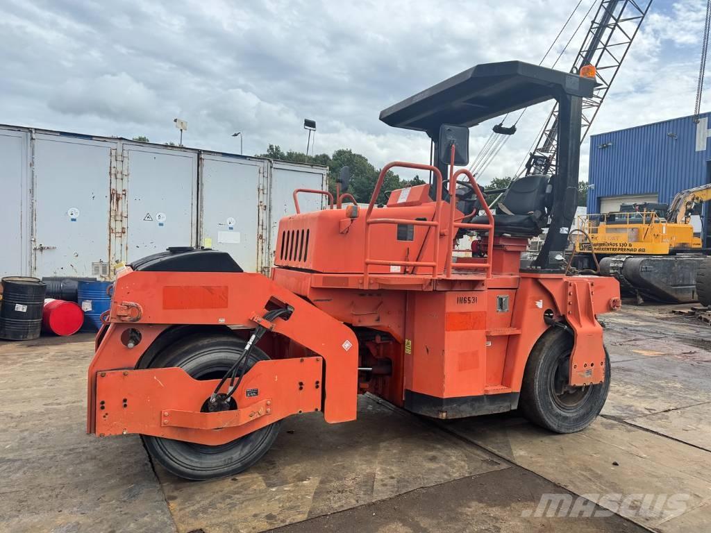 Sakai GW 750-2 タイヤローラ