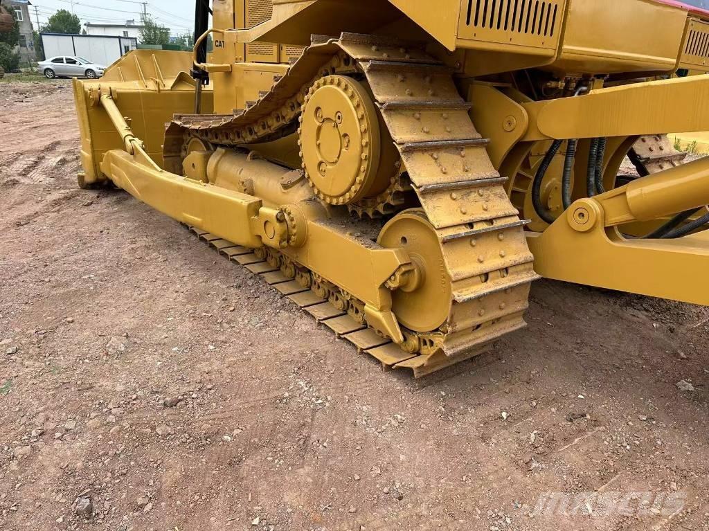 CAT D 8 R ブルドーザー