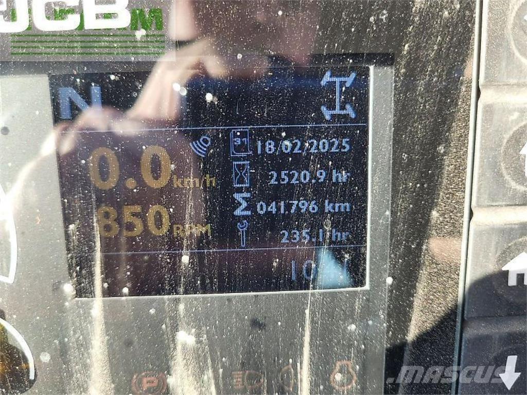 JCB 4220 fastrac トラクター