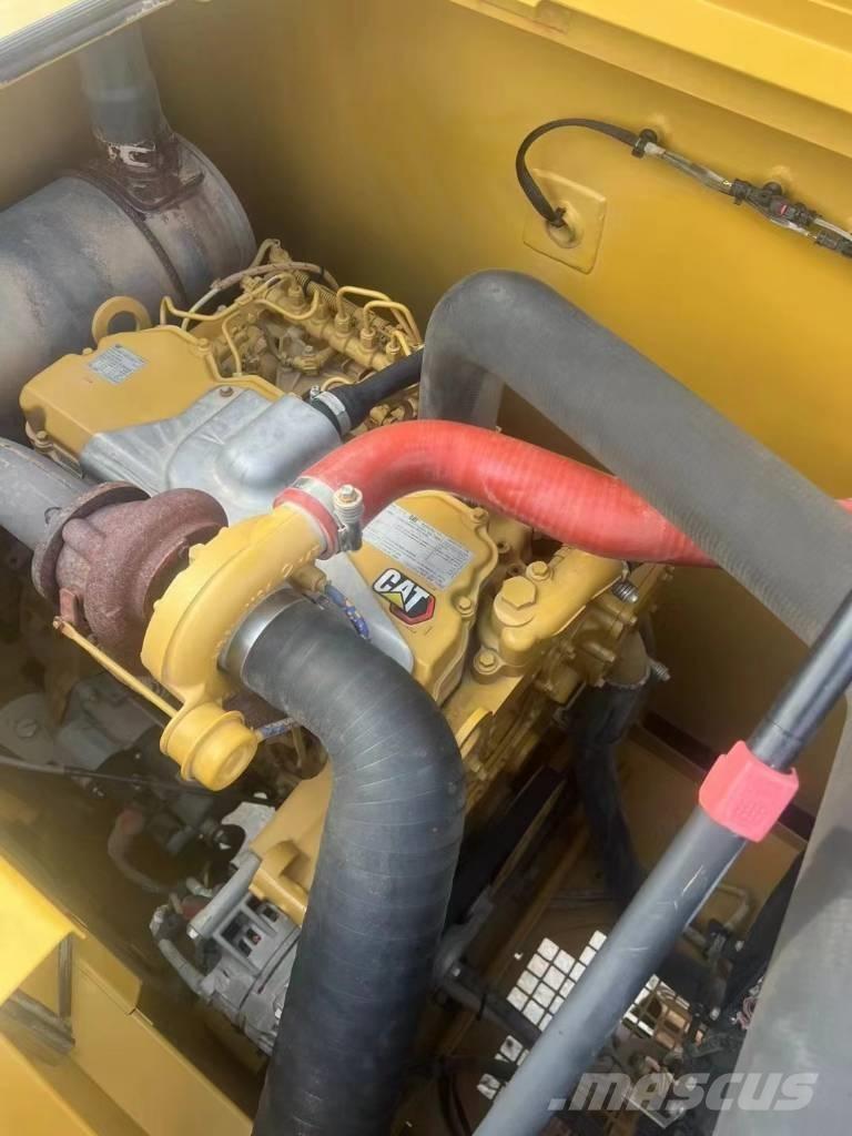 CAT 320 大型油圧ショベル12t以上（パワーショベル・ユンボ）