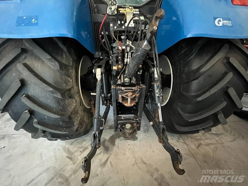 New Holland T 7060 トラクター