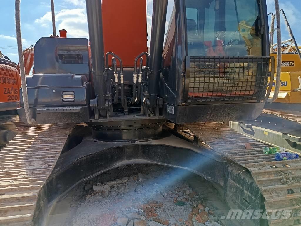 Hitachi ZX 200 大型油圧ショベル12t以上（パワーショベル・ユンボ）