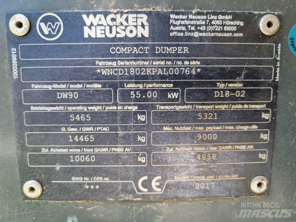 Wacker Neuson DW 90 サイト　ダンプ