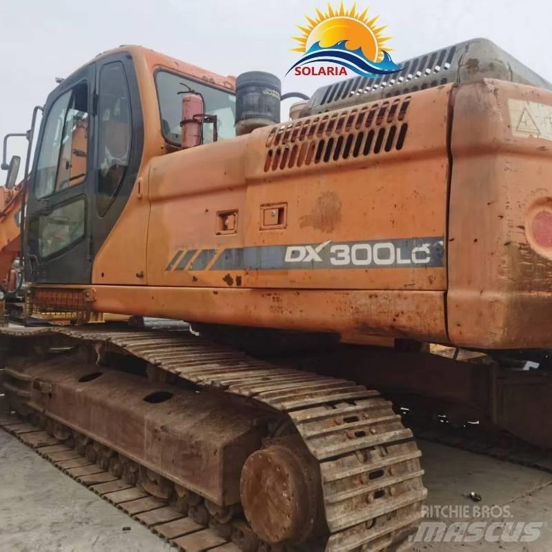 Doosan DX 300 LC 中型油圧ショベル 7ｔ-12ｔ（ユンボ・パワーショベル・バックホー）