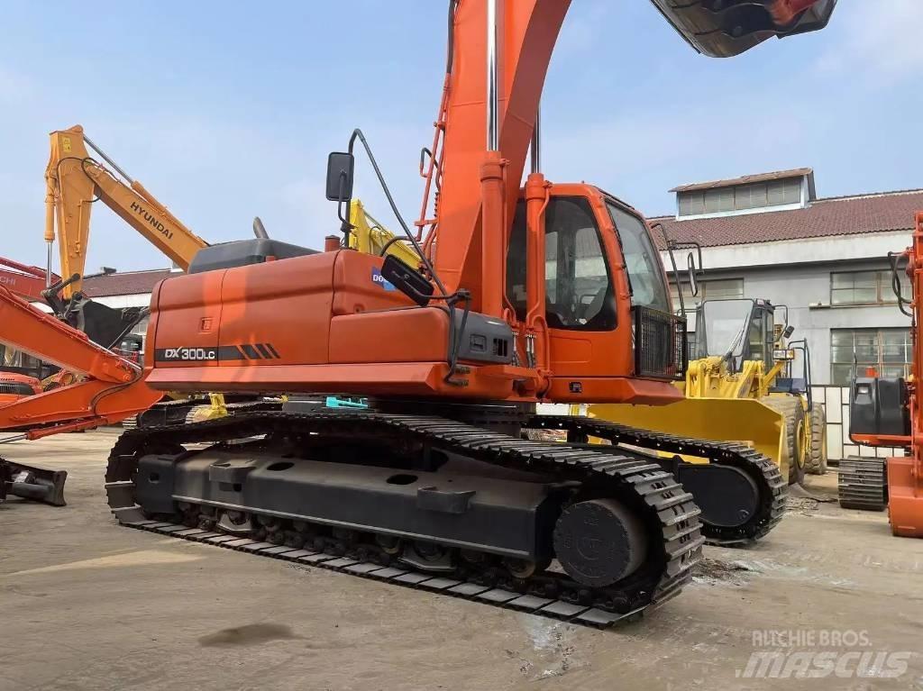 Doosan DX 300 LC ミニ油圧ショベル 7t以下（ミニユンボ・ミニディガー）