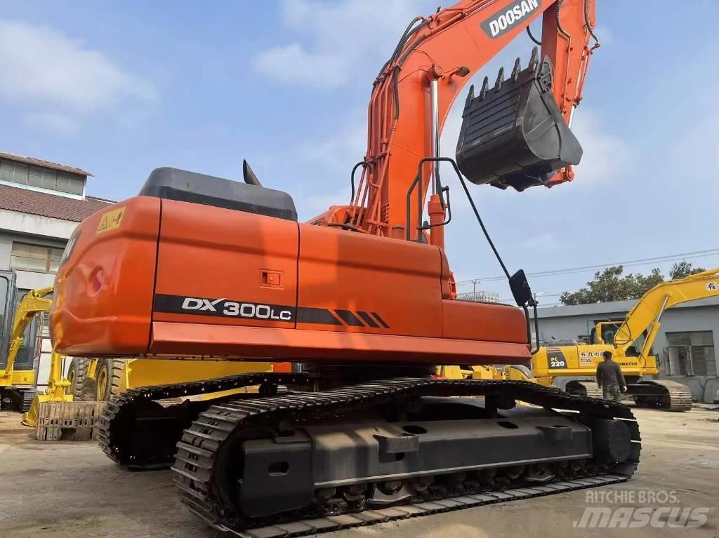 Doosan DX 300 LC ミニ油圧ショベル 7t以下（ミニユンボ・ミニディガー）