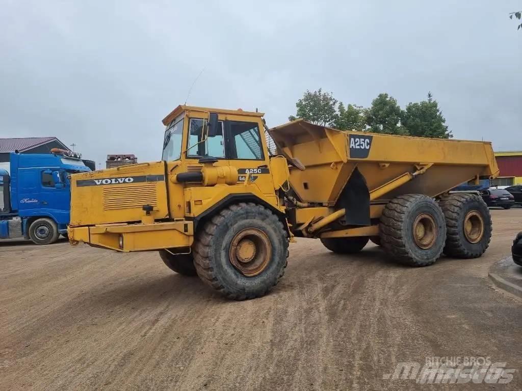 Volvo A 25 C 6X6 アーティキュレート式ダンプトラック