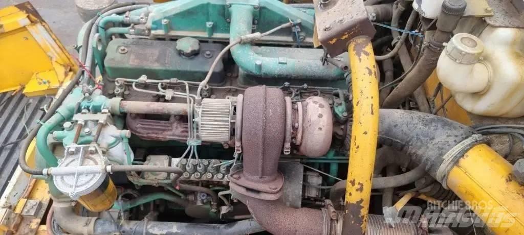 Volvo A 25 C 6X6 アーティキュレート式ダンプトラック
