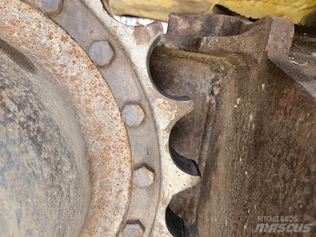 Komatsu PC210LC-8 大型油圧ショベル12t以上（パワーショベル・ユンボ）
