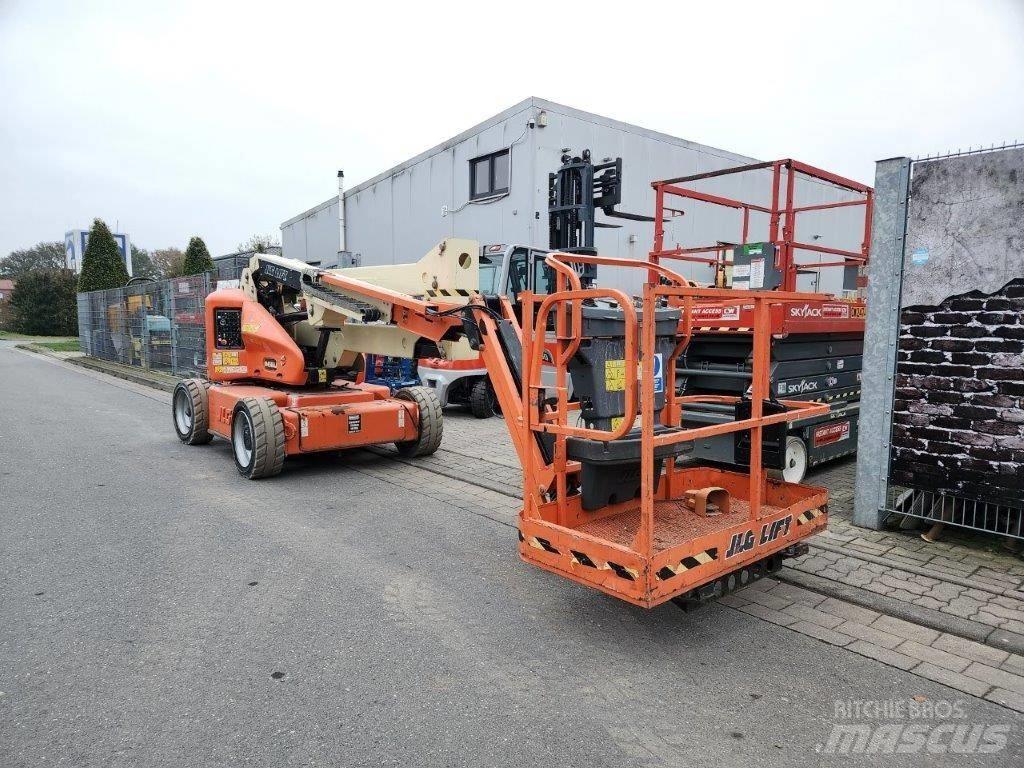 JLG M 450 AJ ブームリフト　屈伸型