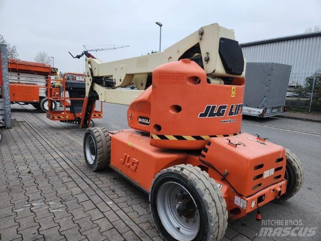 JLG M 450 AJ ブームリフト　屈伸型