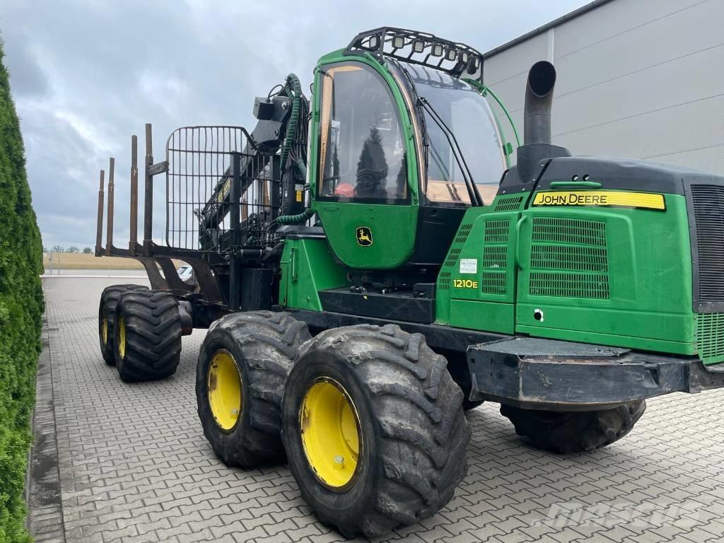 John Deere 1210 E フォワーダー