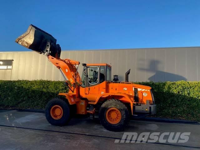 Doosan DL 200 ホイールローダー・タイヤショベル