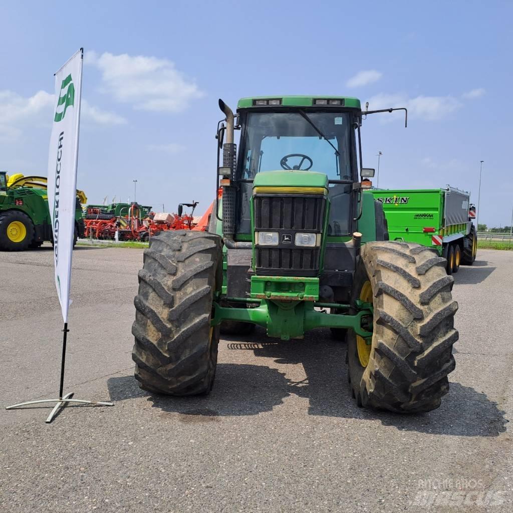 John Deere 7800 トラクター