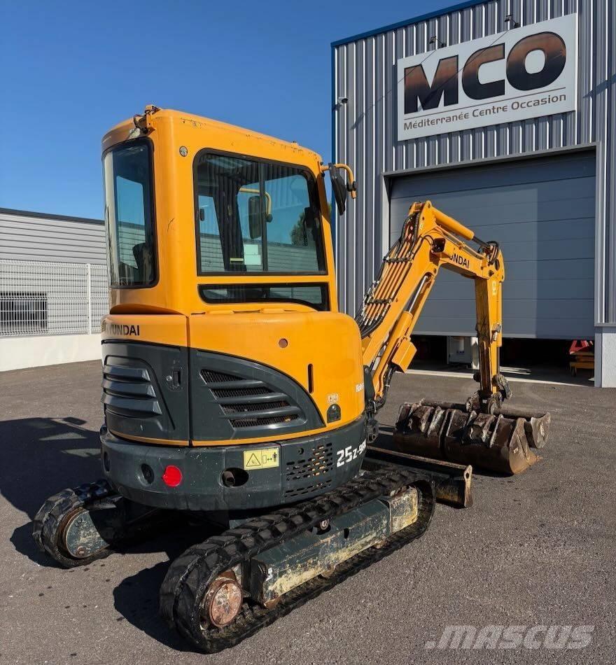 Hyundai R25Z-9 AK ミニ油圧ショベル 7t以下（ミニユンボ・ミニディガー）