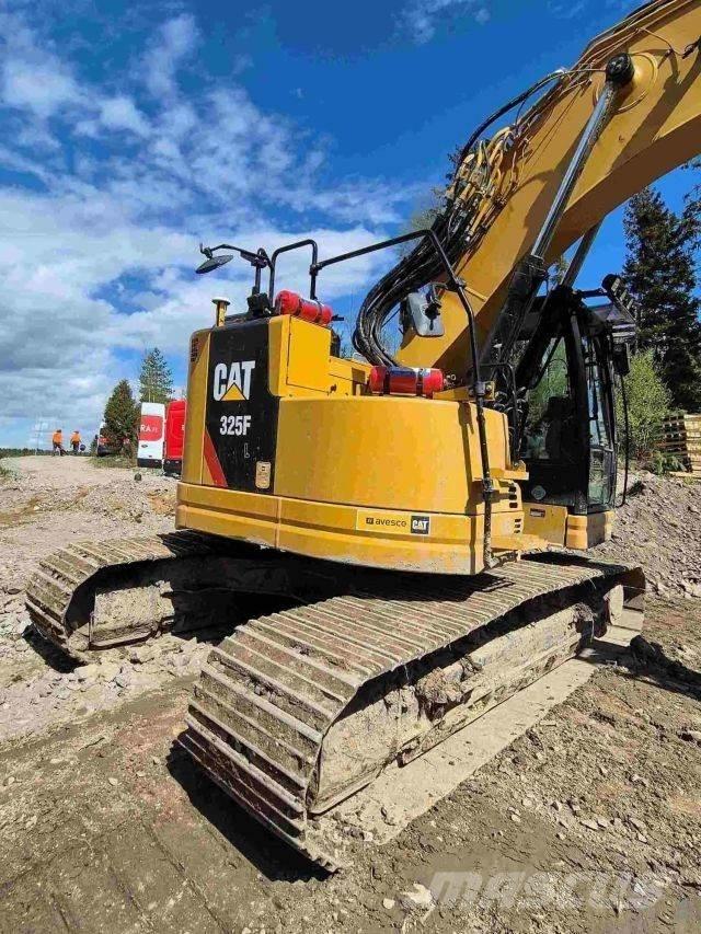 CAT 325FLCR 大型油圧ショベル12t以上（パワーショベル・ユンボ）